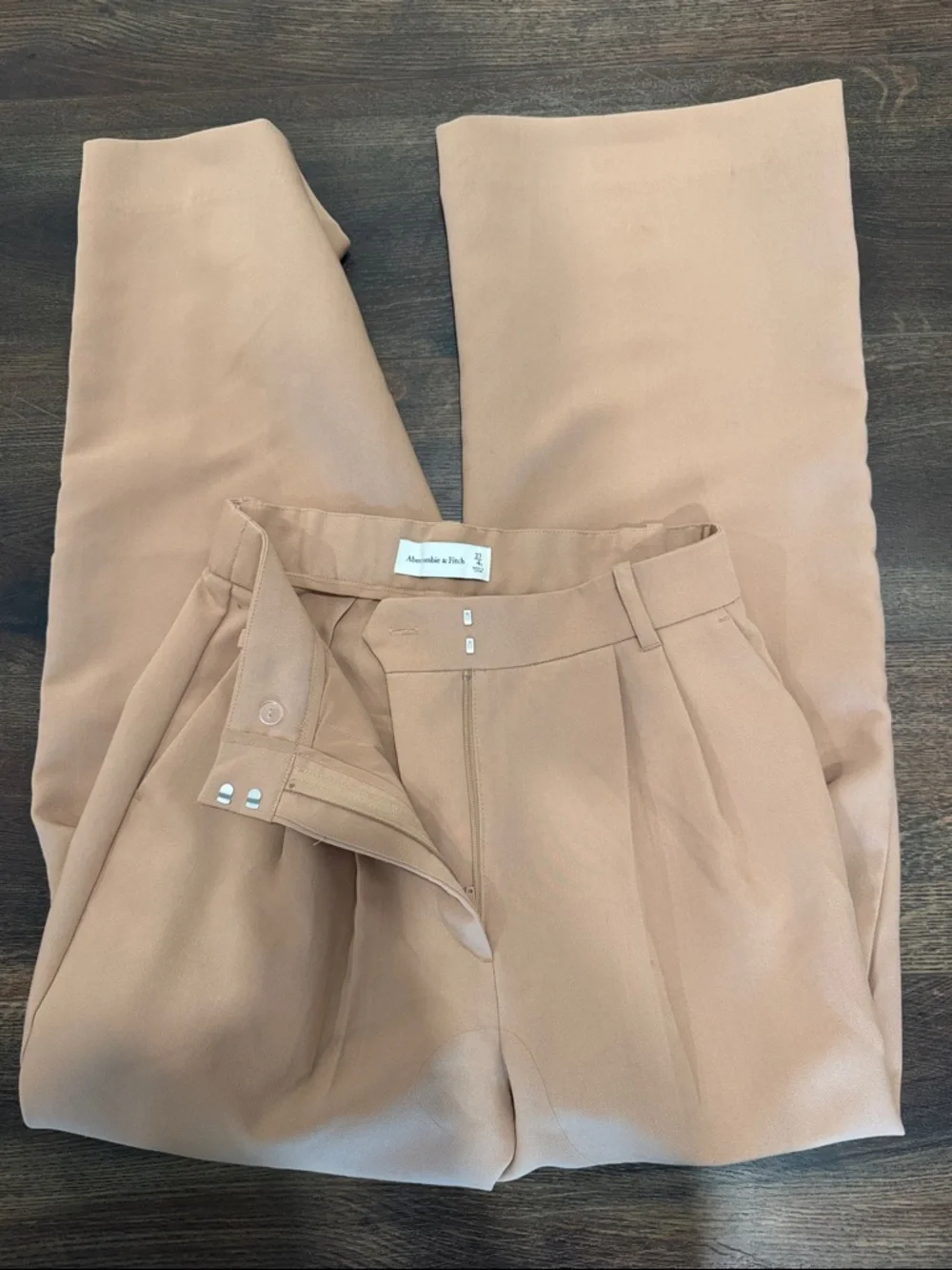 Abercrombie & Fitch Tailored High-Rise Trousers - Light Tan - Picture 1 of 8